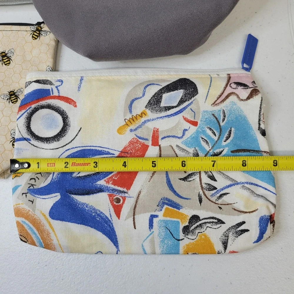 Estee Lauder Lot of 4 Makeup Cosmetic Bags bareMinerals Bee Relax Canvas Pouches
